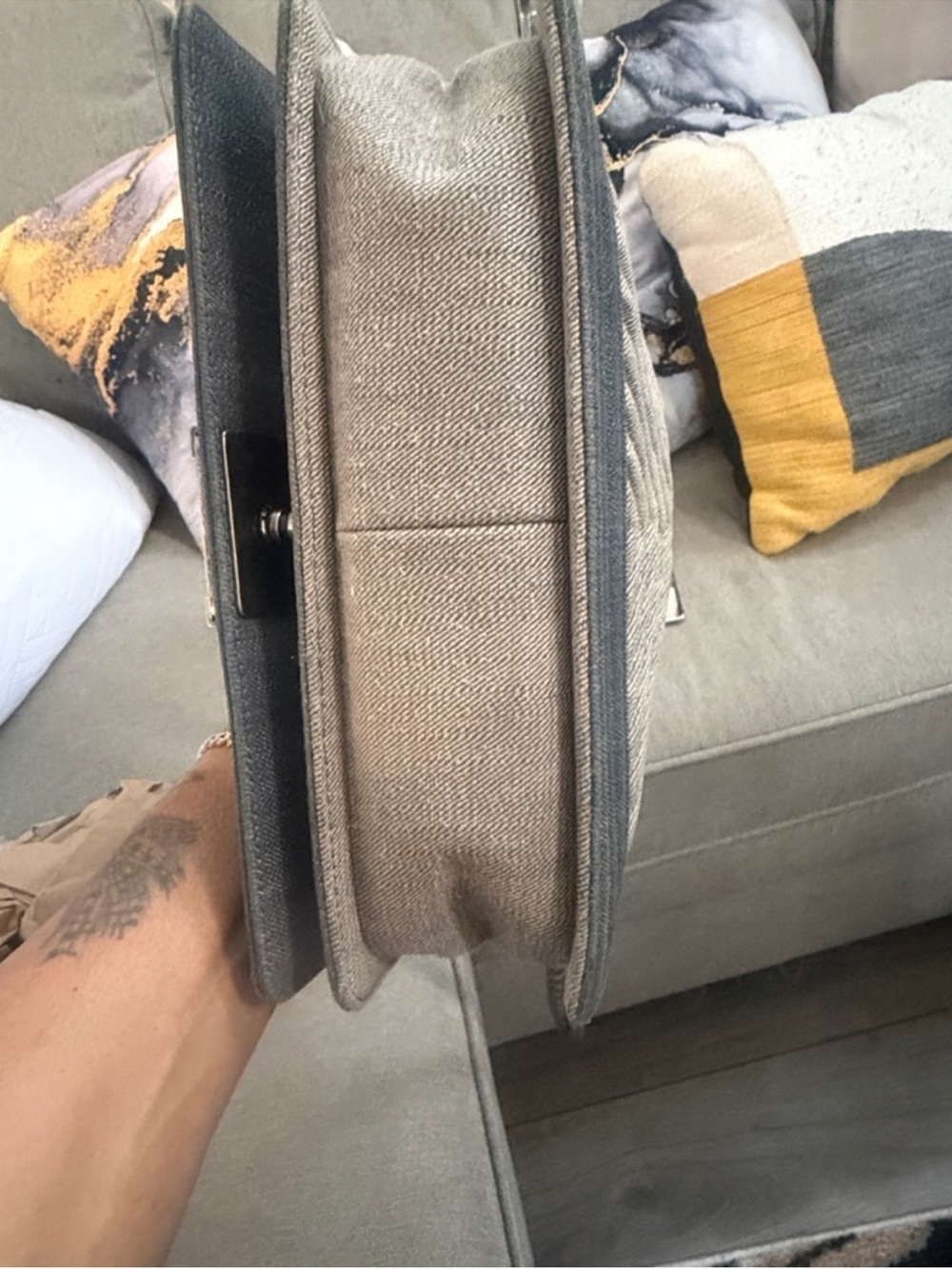 Chanel Boy Flap Bag in Chevron Denim - Picture 6 of 7